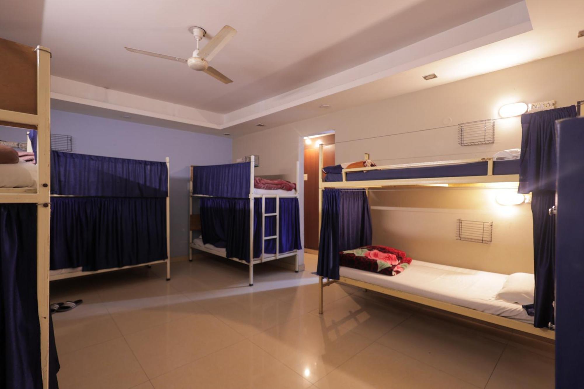Amigosindia Vandrarhem New Delhi Exteriör bild